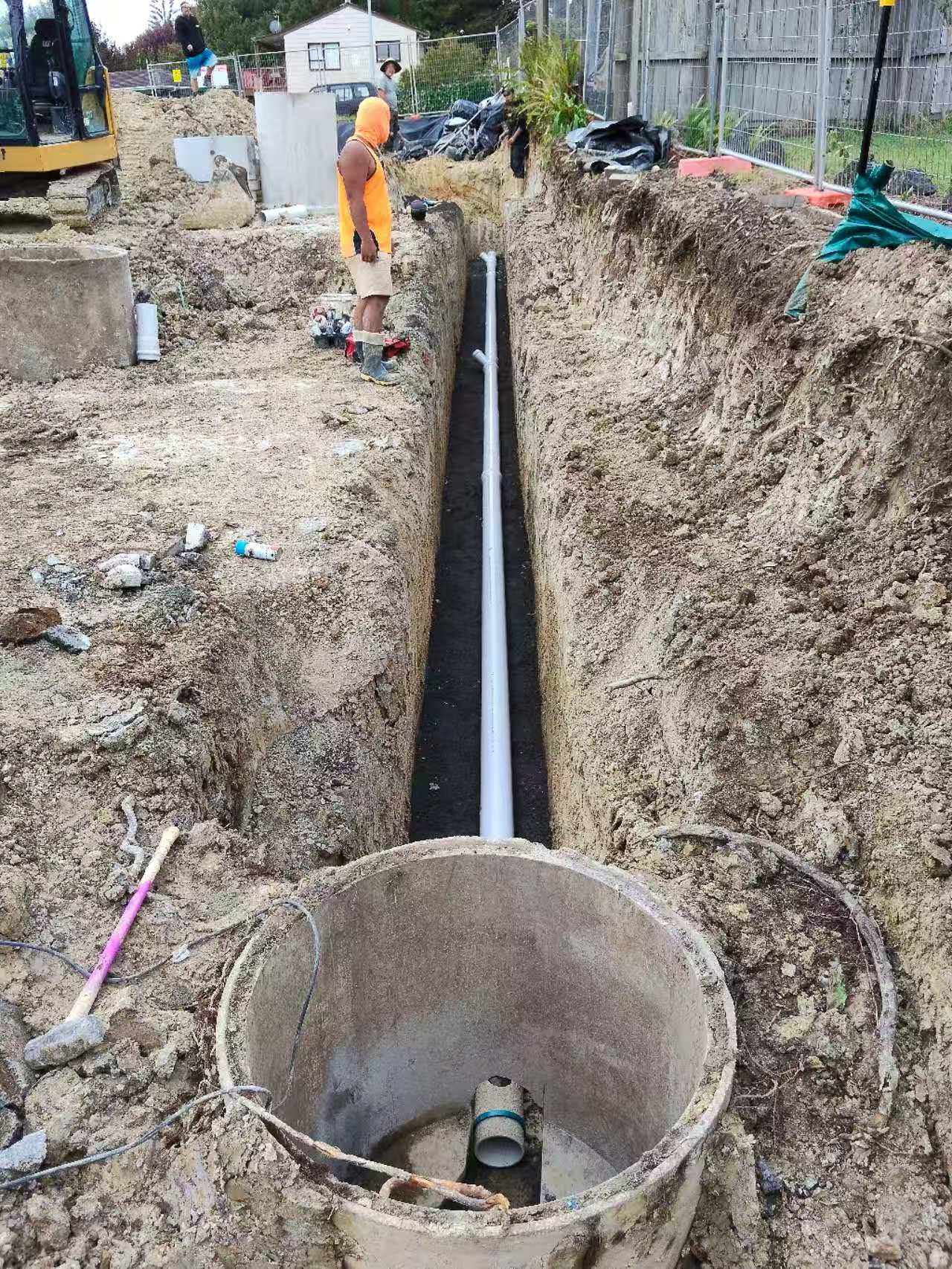 Drainage infrastructure and manhole installation at Bradbury Road Development