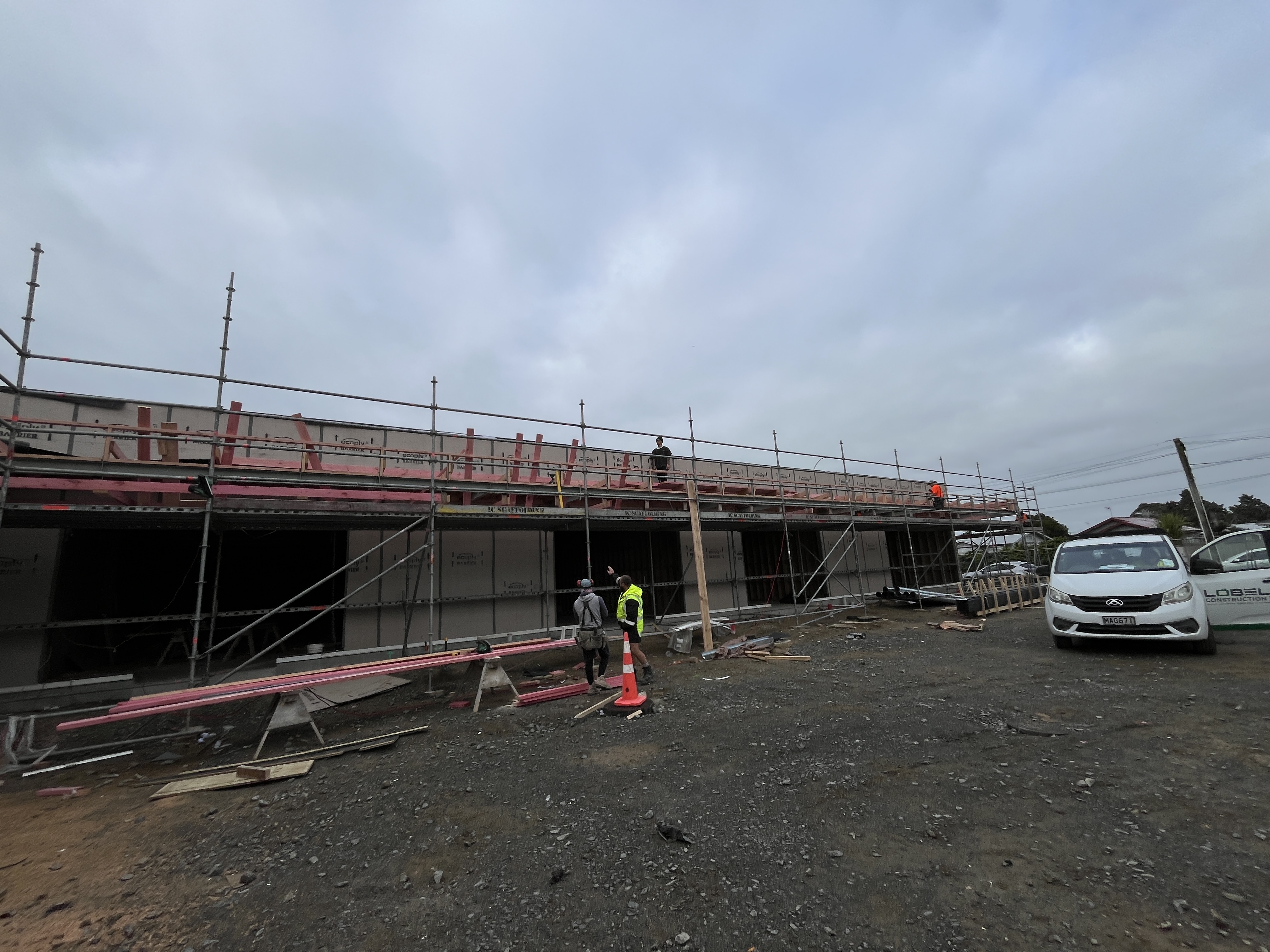 Building construction and scaffolding at Ora Business Park